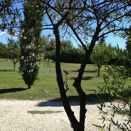Holiday home De La Jardine Velleron
